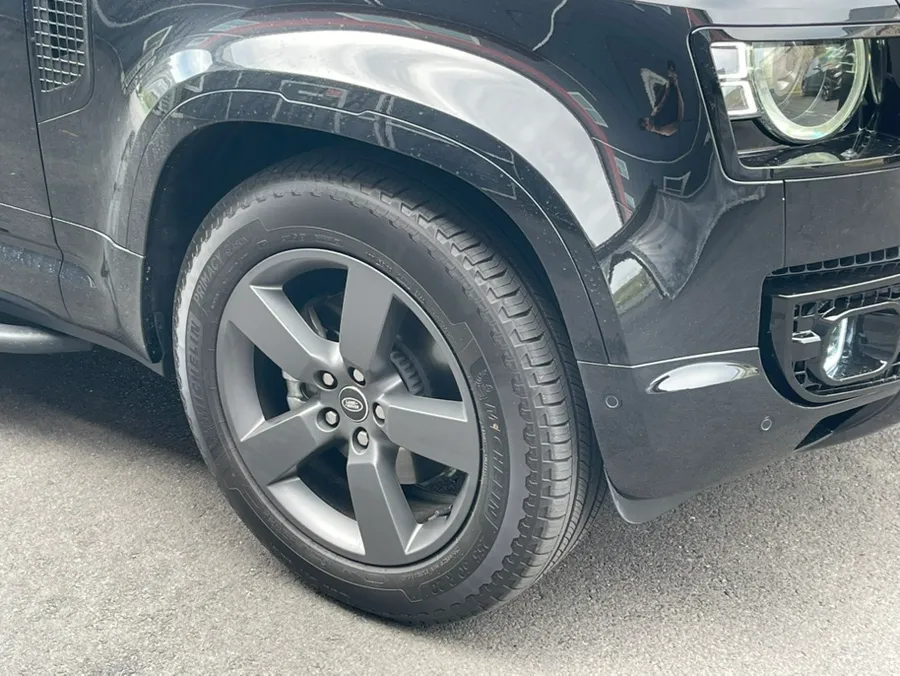 Land Rover Defender Wheel Repair & Painting Review After