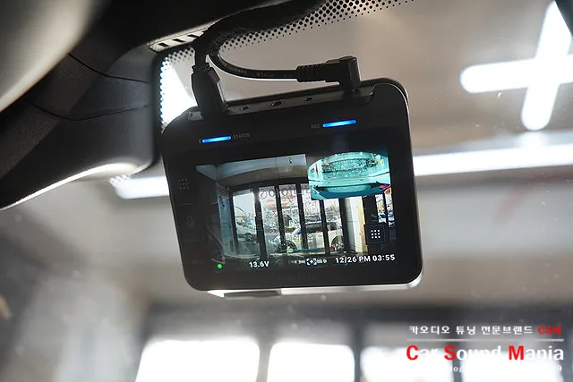 BMW 6 Series GTのドラレコ取付事例|費用目安・仕上がり 施工写真 2-3