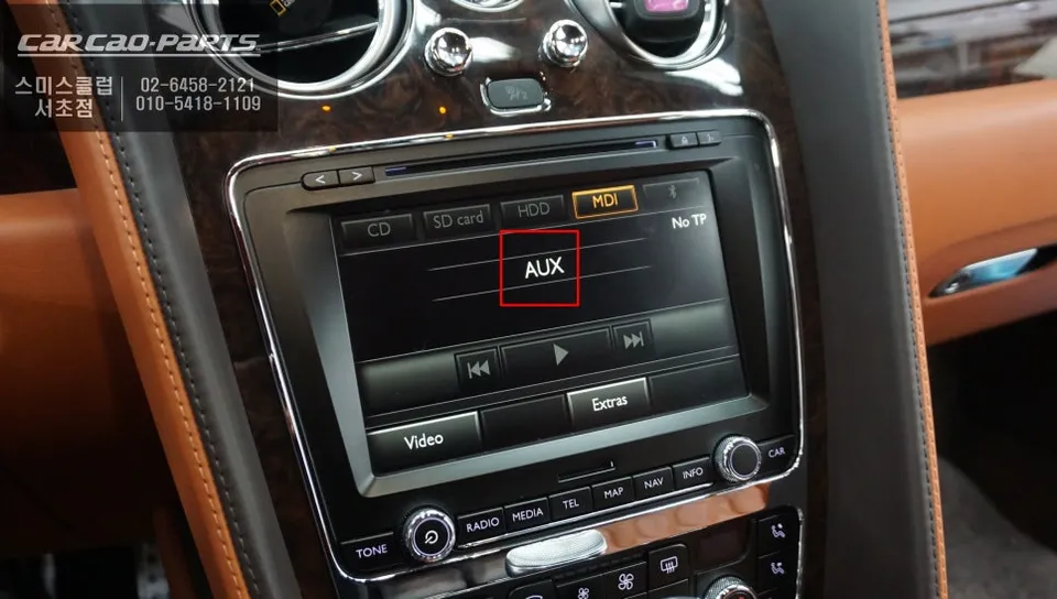 Bentley Flying SpurのAndroid Auto・CarPlay取付事例 施工写真 6