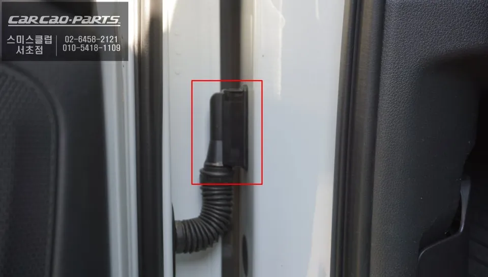 Audi Q7 oem options - Audi Q7 OEM Options Review: Blind Spot Sensors & Wide Mirrors photo 5