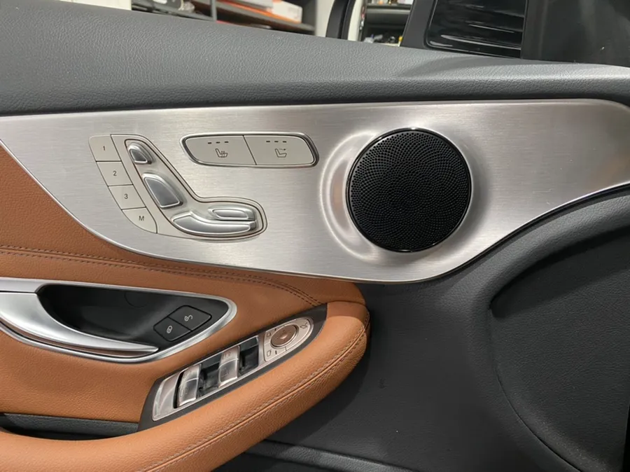 Mercedes-Benz C-Class Cabriolet ambient lighting - Mercedes-Benz C-Class Cabriolet Ambient Lighting Review — Cost photo 3