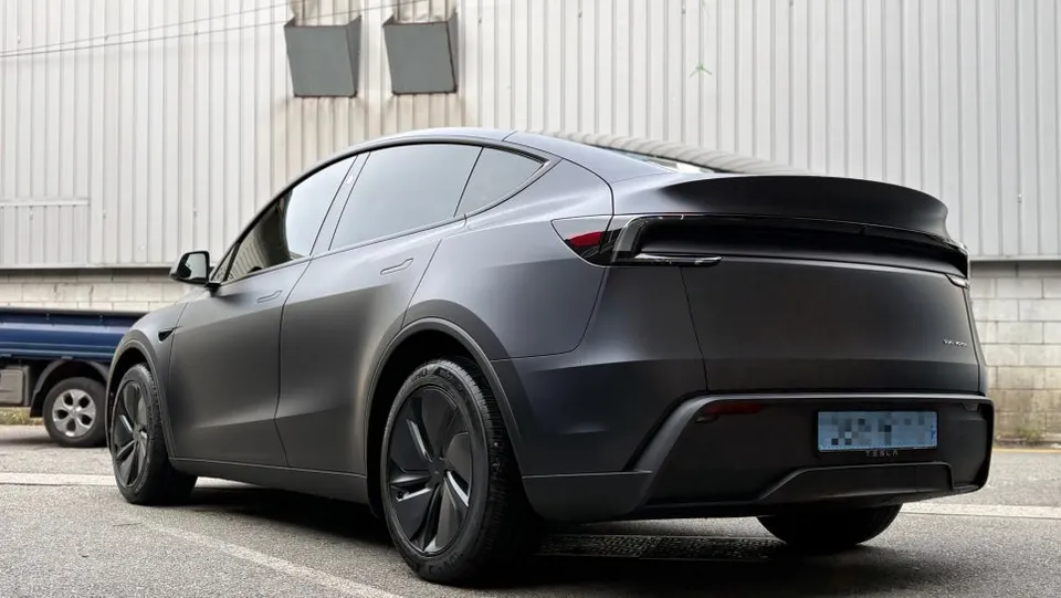 Tesla Model YのPPF施工事例|費用目安・仕上がり 施工写真 3-1