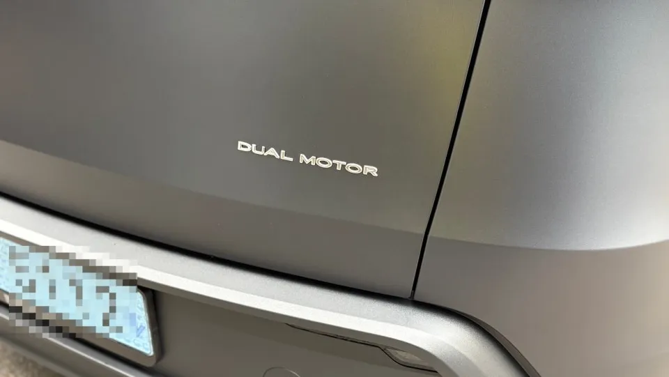 Tesla Model YのPPF施工事例|費用目安・仕上がり 施工写真 1-3