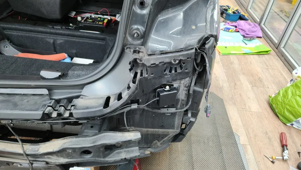 BMW 3 Series F30 oem options - BMW 3 Series F30 Blind Spot Assist Retrofit Review photo 4