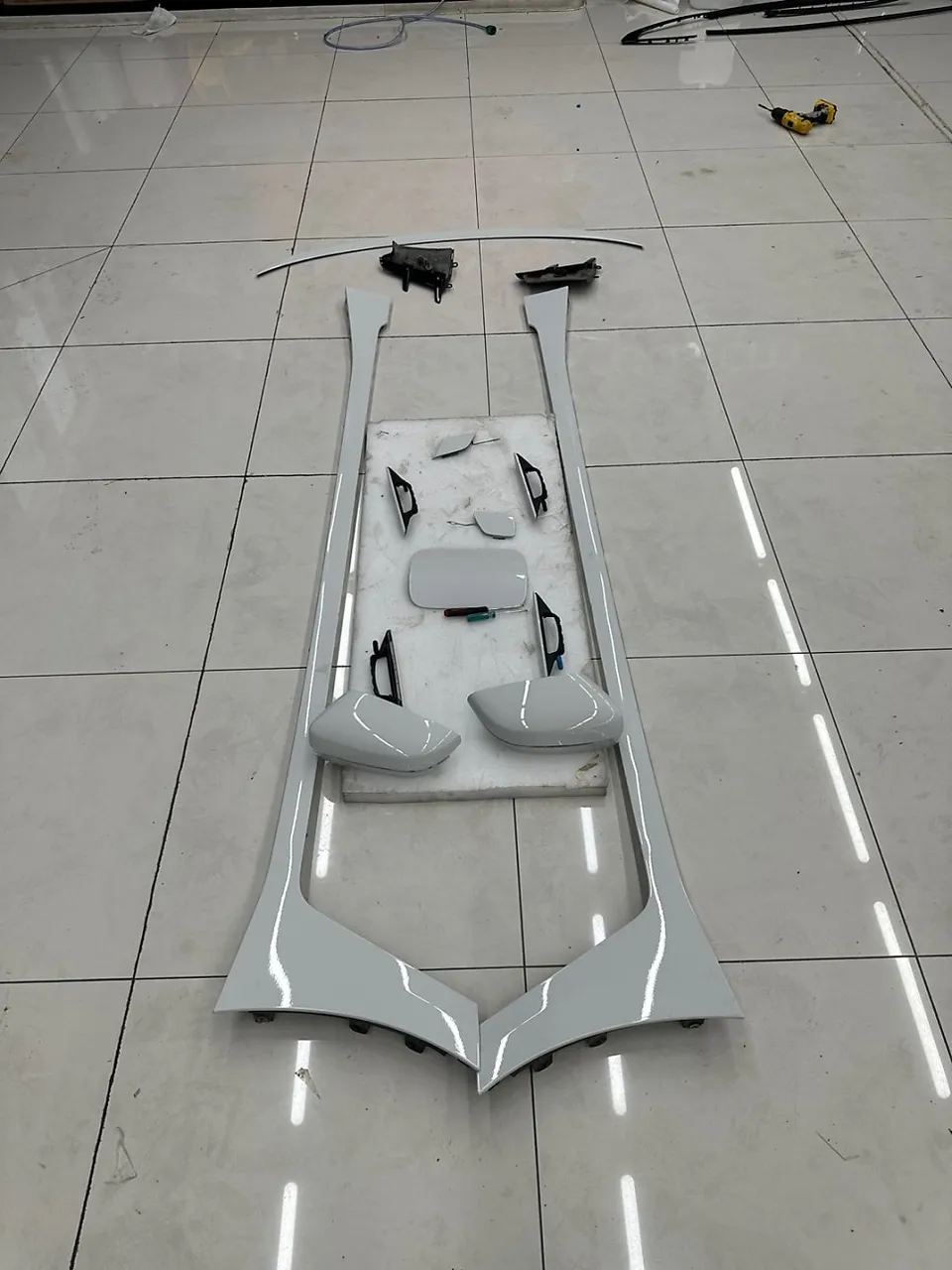 BMW i4のカーラッピング事例|費用目安・仕上がり 施工写真 3-3