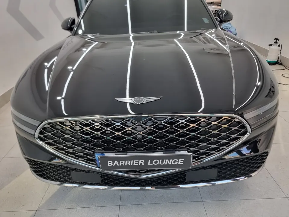 Genesis G90 vinyl wrap - Genesis G90 Vinyl Wrap Review: Black Edition Transformation photo 5