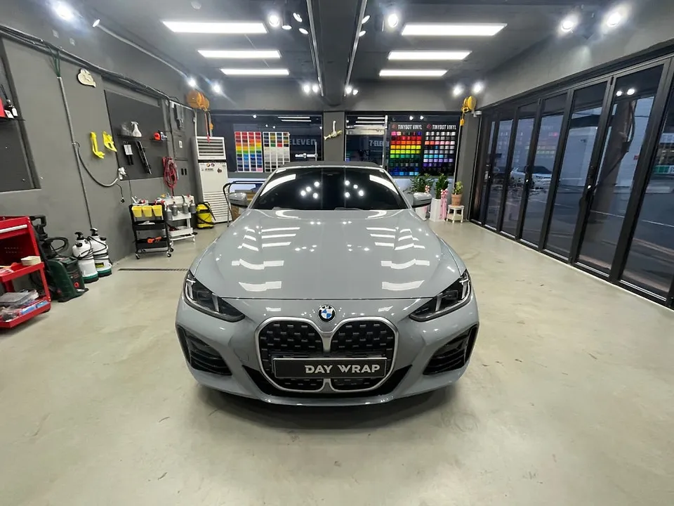 BMW 4シリーズ カブリオレのカーラッピング事例｜費用目安・仕上がり 施工写真 3-2