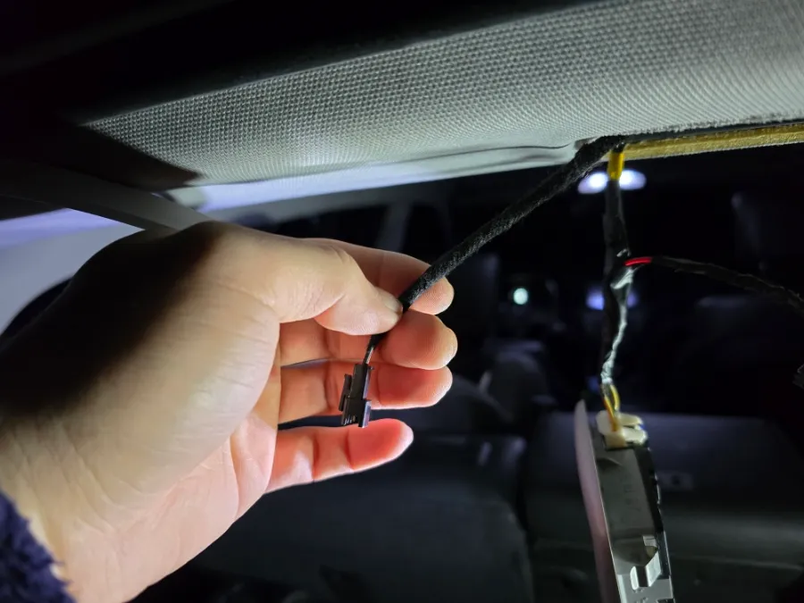 Kia Carnival KA4 ambient lighting - Kia Carnival KA4 Ambient Lighting Review - Mood Upgrade photo 4