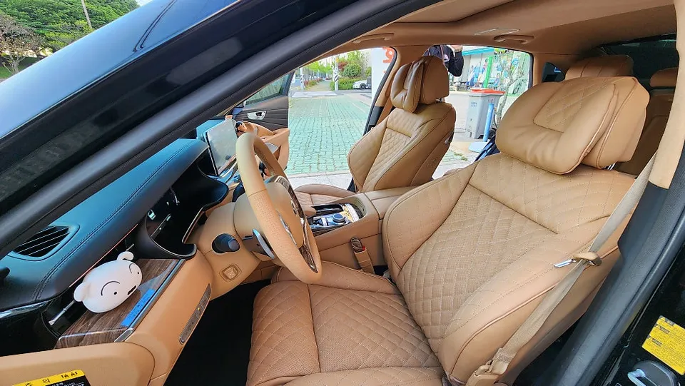 Kia K900 Interior Customization Review: Comfort & Style Upgrade photo 2