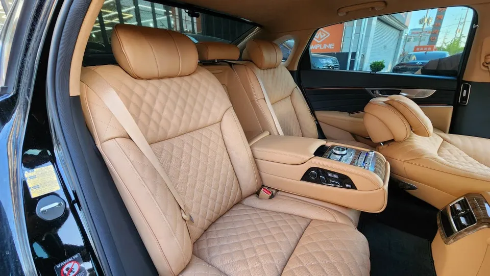 Kia K900 interior customization - Kia K900 Interior Customization Review: Comfort & Style Upgrade photo 3