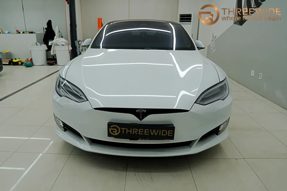 Tesla Model Sのカーラッピング事例｜費用目安・仕上がり 施工写真 3-3