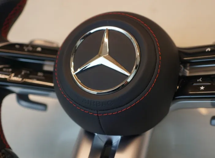 Mercedes-Benz E-Class vinyl wrap - Mercedes-Benz E-Class Vinyl Wrap Review — Complete Transformation photo 3