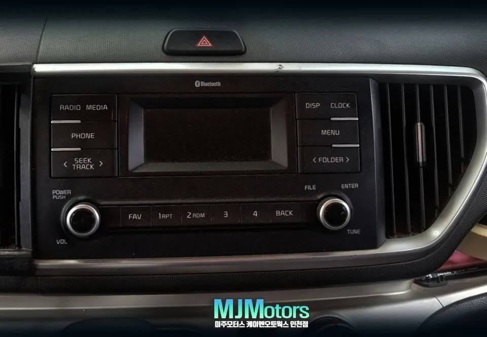 Kia RayのAndroid Auto・CarPlay取付事例 施工写真 2-1