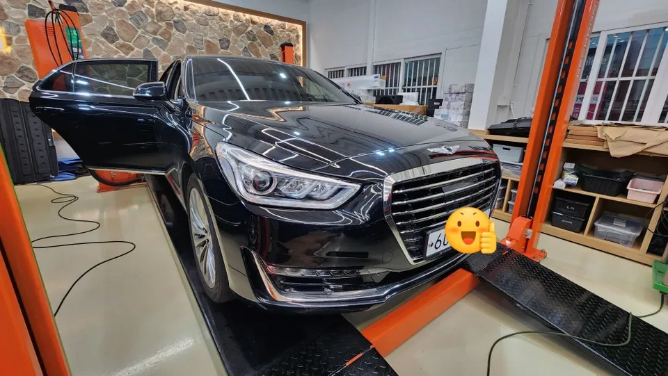 Genesis EQ900 interior customization installation result