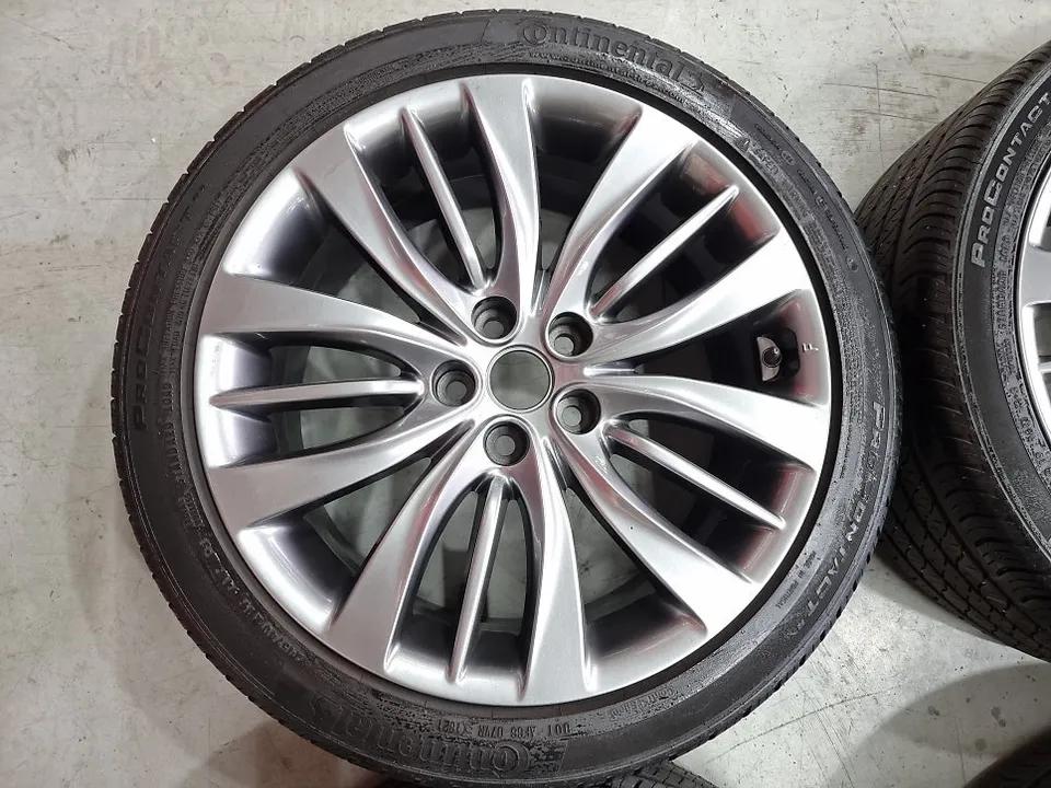 Genesis DHのホイールリペア・塗装事例 施工写真 2-2