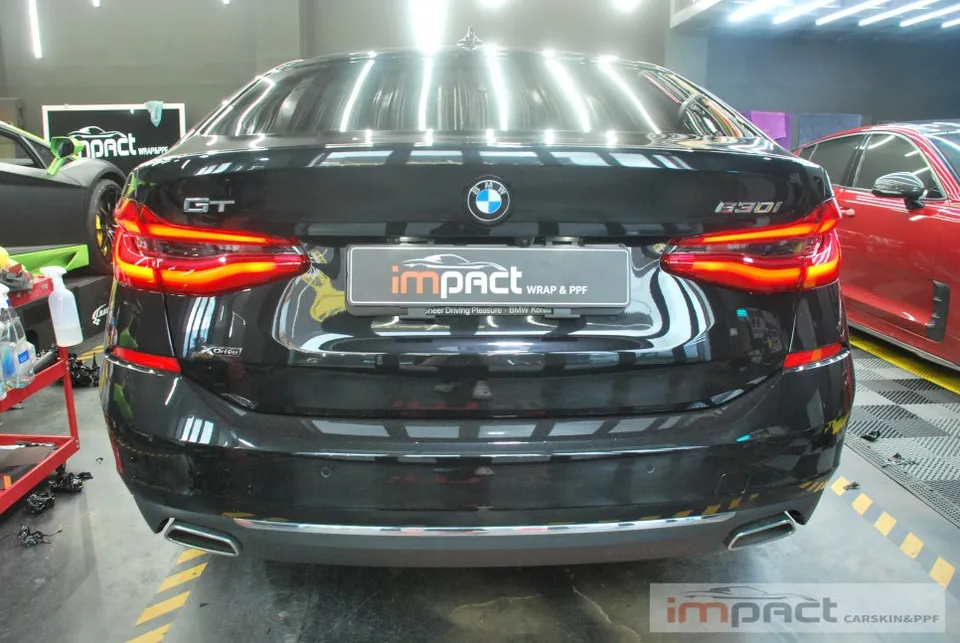 BMW 6 Seriesのカーラッピング事例|費用目安・仕上がり 施工写真 3-1