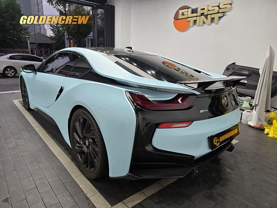 BMW i8のカーラッピング事例|サテン スカイブルーへのカラーチェンジ 施工写真 3-1