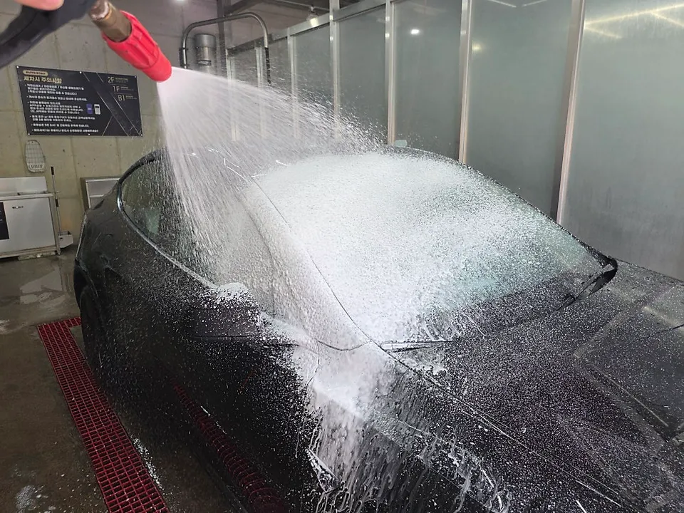 Tesla Model Y PPF施工事例|費用目安と仕上がり 施工写真 1-2