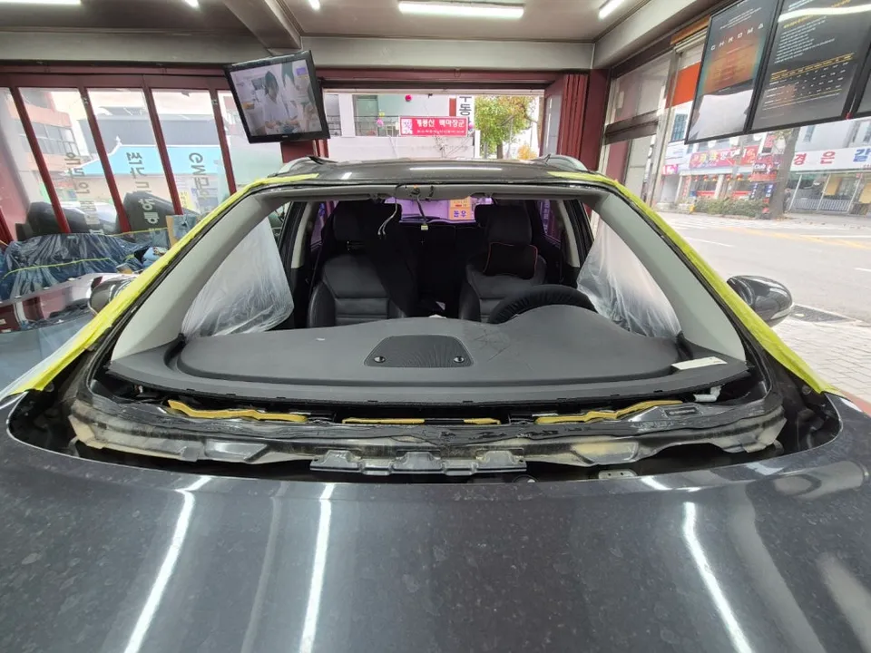 Kia Sorentoのカーフィルム施工事例｜費用目安と仕上がり 施工写真 2-3
