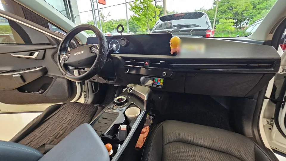 Kia EV6 interior customization - Kia EV6 Interior Customization Review — Comfort Upgrade photo 3