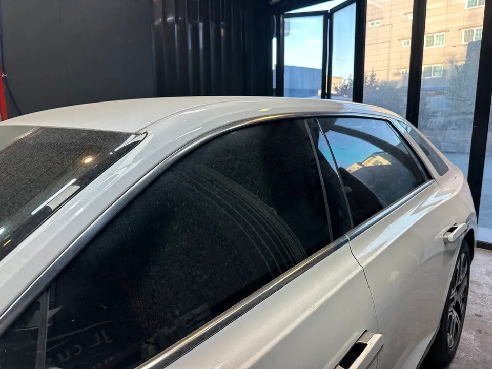 Hyundai Grandeur GN7のガラスコーティング事例｜韓国での施工 施工写真 1-2