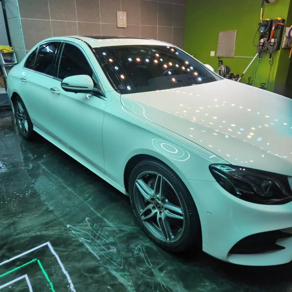 Mercedes-Benz Eクラスのガラスコーティング事例|費用目安・仕上がり 施工写真 2-2
