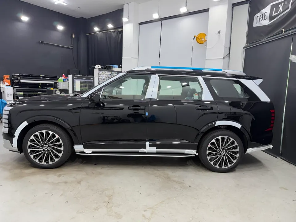 Hyundai Palisadeのカーフィルム施工事例 施工写真 3