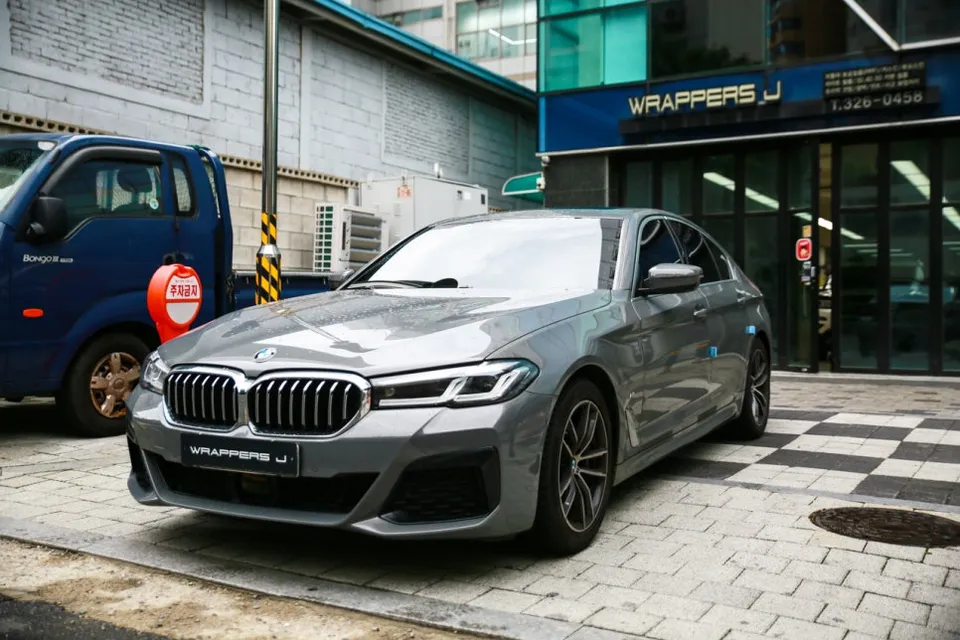 BMW 5 Series Window Tinting Review — Enhanced Style & Comfort photo 2