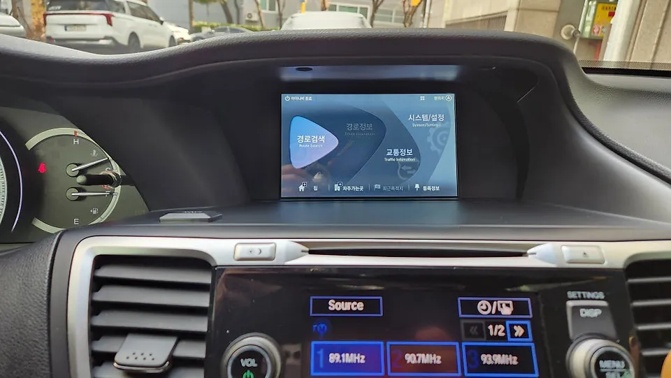 Honda Accordのドライブレコーダー取付事例 施工写真 1-3