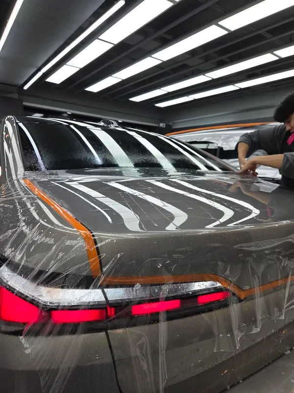 BMW 7 Seriesのカーラッピング事例|費用目安・仕上がり 施工写真 3-2