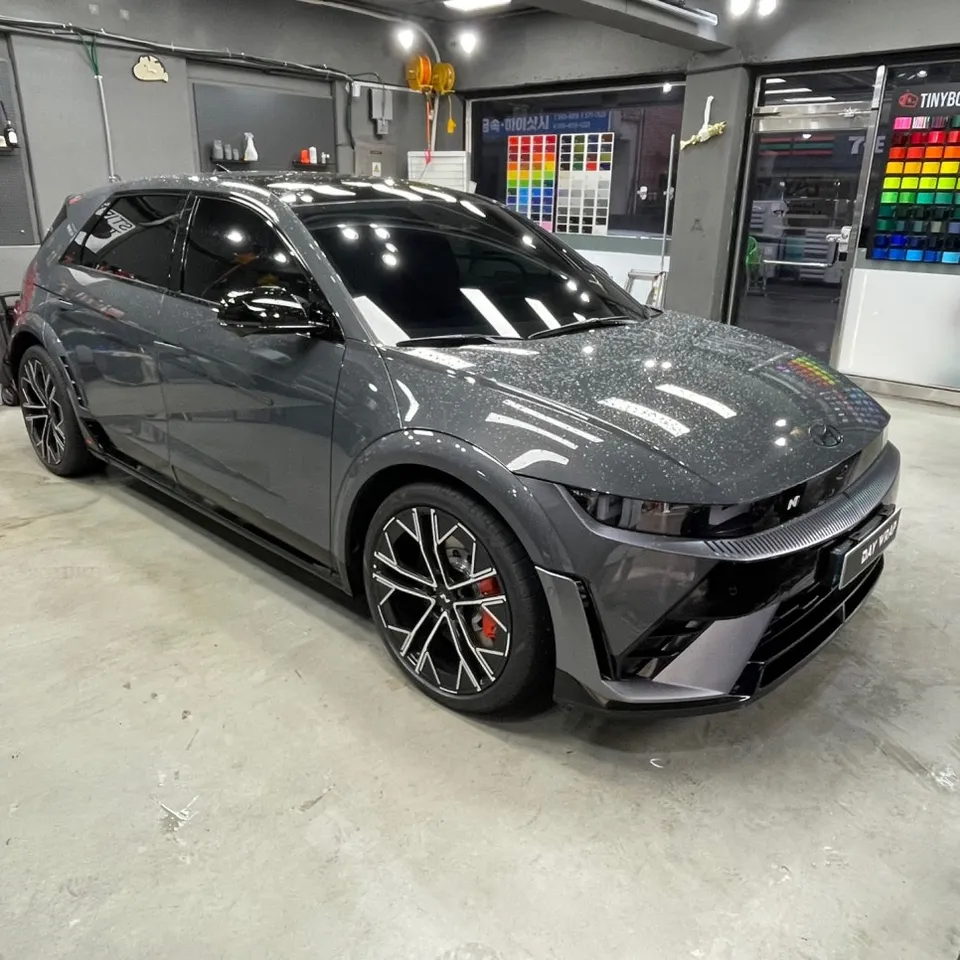 Hyundai IONIQ 5 Nのカーラッピング事例|費用目安・仕上がり 施工写真 2-2