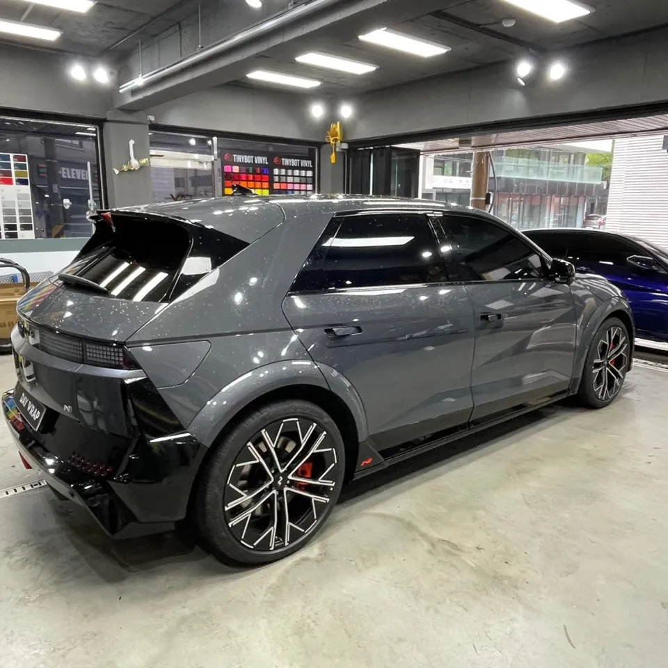 Hyundai IONIQ 5 Nのカーラッピング事例|費用目安・仕上がり 施工写真 1-3