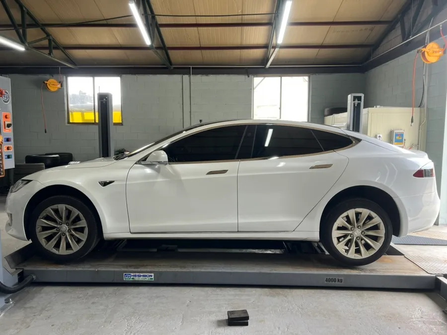 Tesla Model S wheel repair - Tesla Model S Wheel Repair & Painting Review photo 3