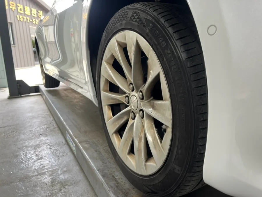 Tesla Model S wheel repair - Tesla Model S Wheel Repair & Painting Review photo 4