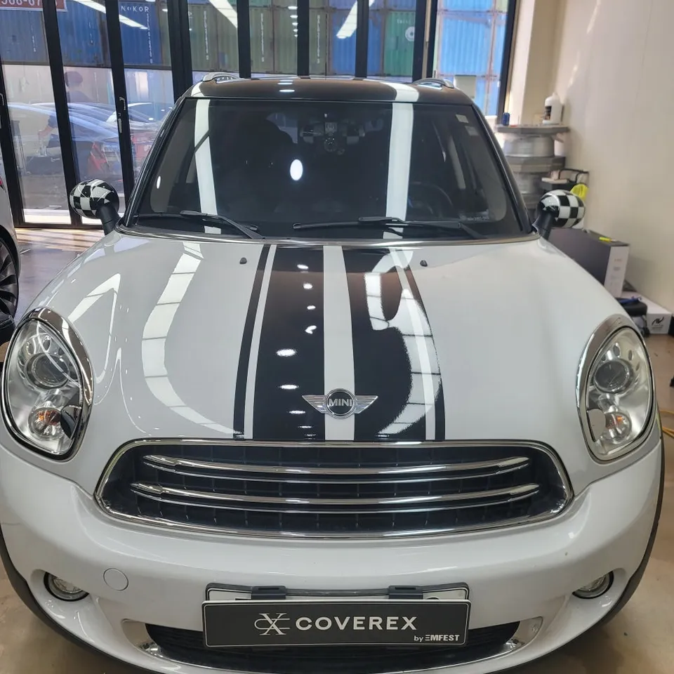 MINI Countrymanのカーラッピング事例 施工写真 6