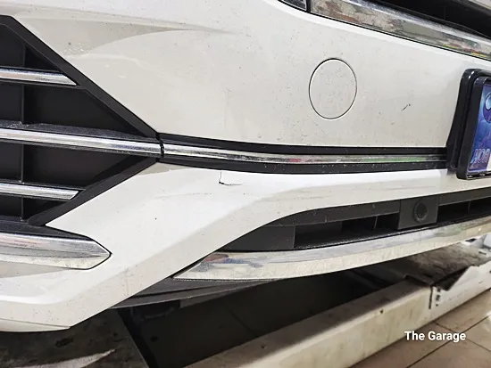 Volkswagen Touareg body repair - Volkswagen Touareg Body Repair & Painting Review — Expert Restora photo 3