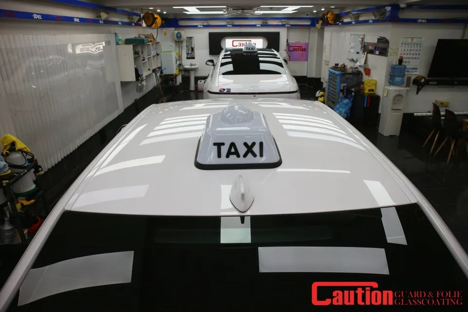 Hyundai Grandeur GN7のカーラッピング事例｜費用目安・仕上がり 施工写真 1-2
