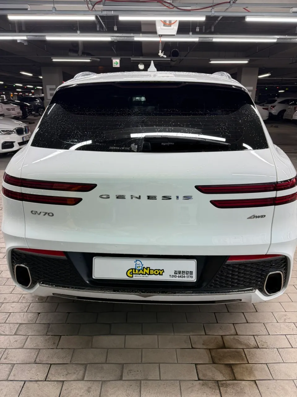 Genesis GV70のガラスコーティング事例｜韓国での施工例 施工写真 2-1