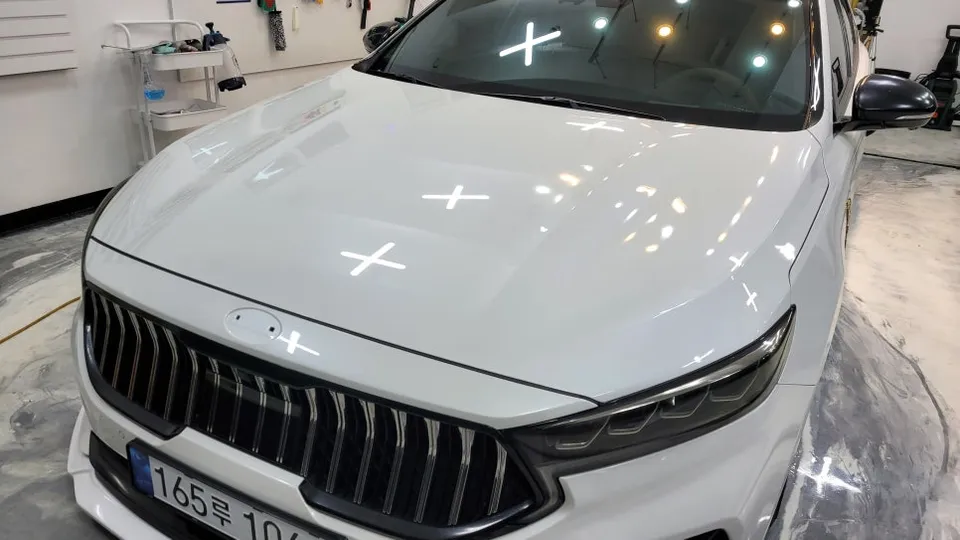 Kia K7 Premierのカーラッピング事例 施工写真 5