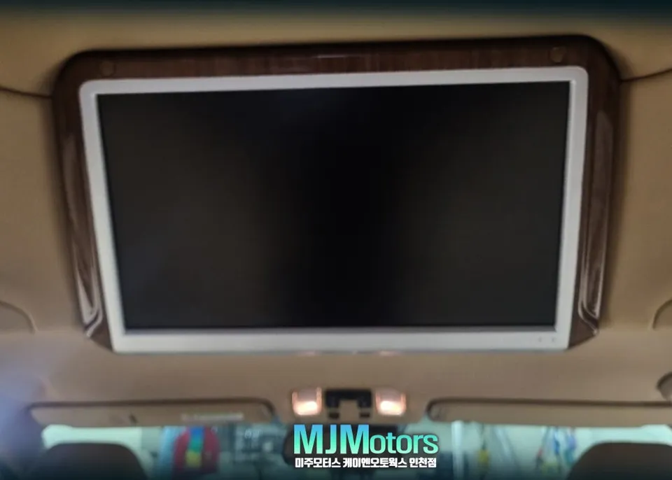 Kia Carnival body kit - Kia Carnival Body Kit Installation Review photo 3