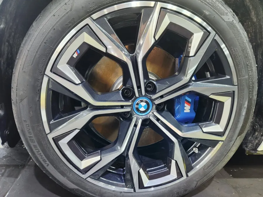 BMW i4 PPF施工事例|韓国での実例紹介 施工写真 2-3