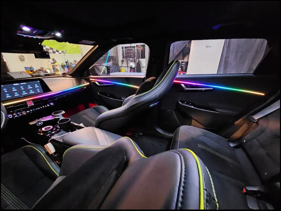 Kia EV6 ambient lighting - Kia EV6 Ambient Lighting Review: Enhanced Interior LEDs photo 3