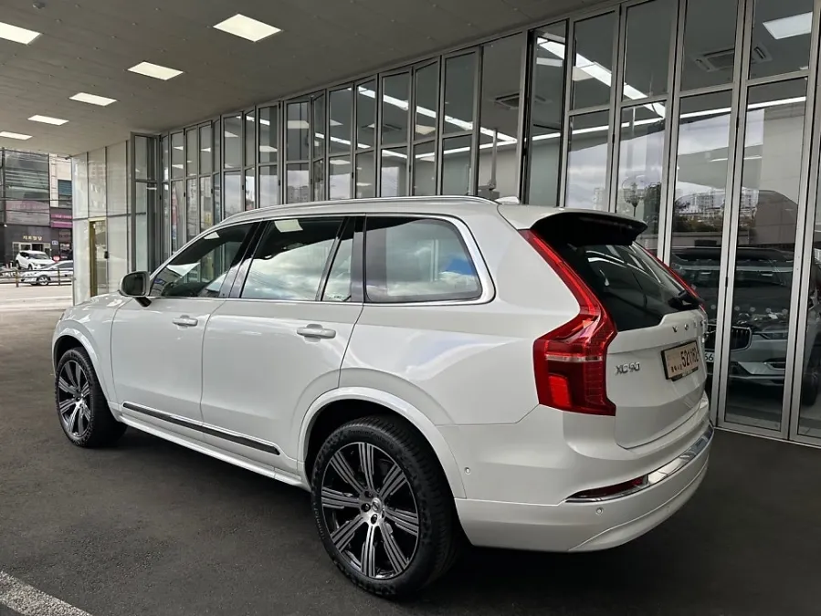 Volvo XC90のホイールリペア・塗装事例 施工写真 1-2