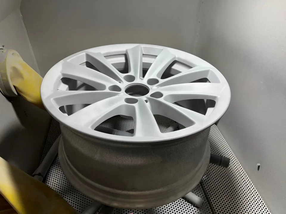 BMW 520D F-body wheel repair - BMW 520D Wheel Repair Review: High Gloss Finish photo 7