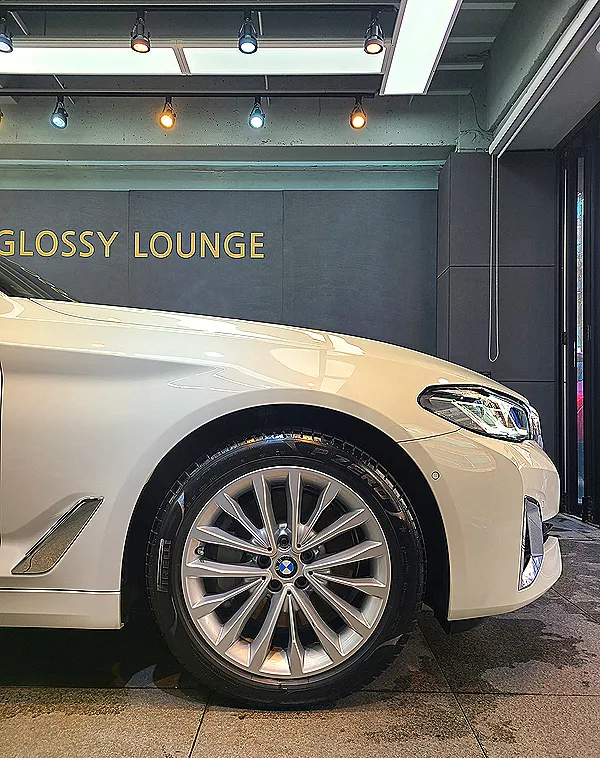 BMW 5 Seriesのガラスコーティング事例|韓国での施工 施工写真 3-3