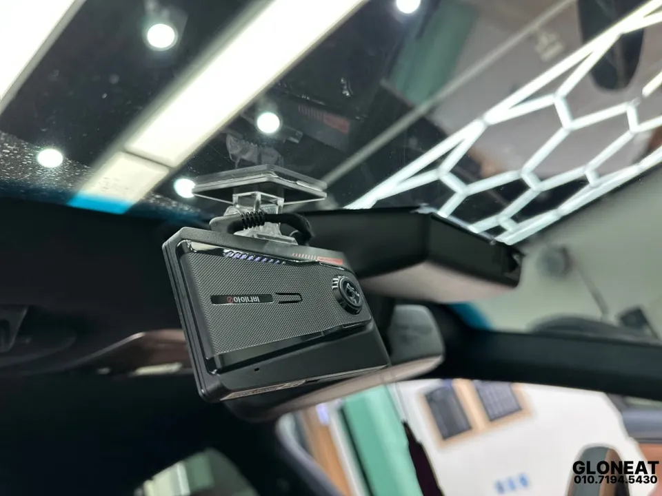 Genesis GV70のドラレコ取付事例|費用目安・仕上がり 施工写真 6-1
