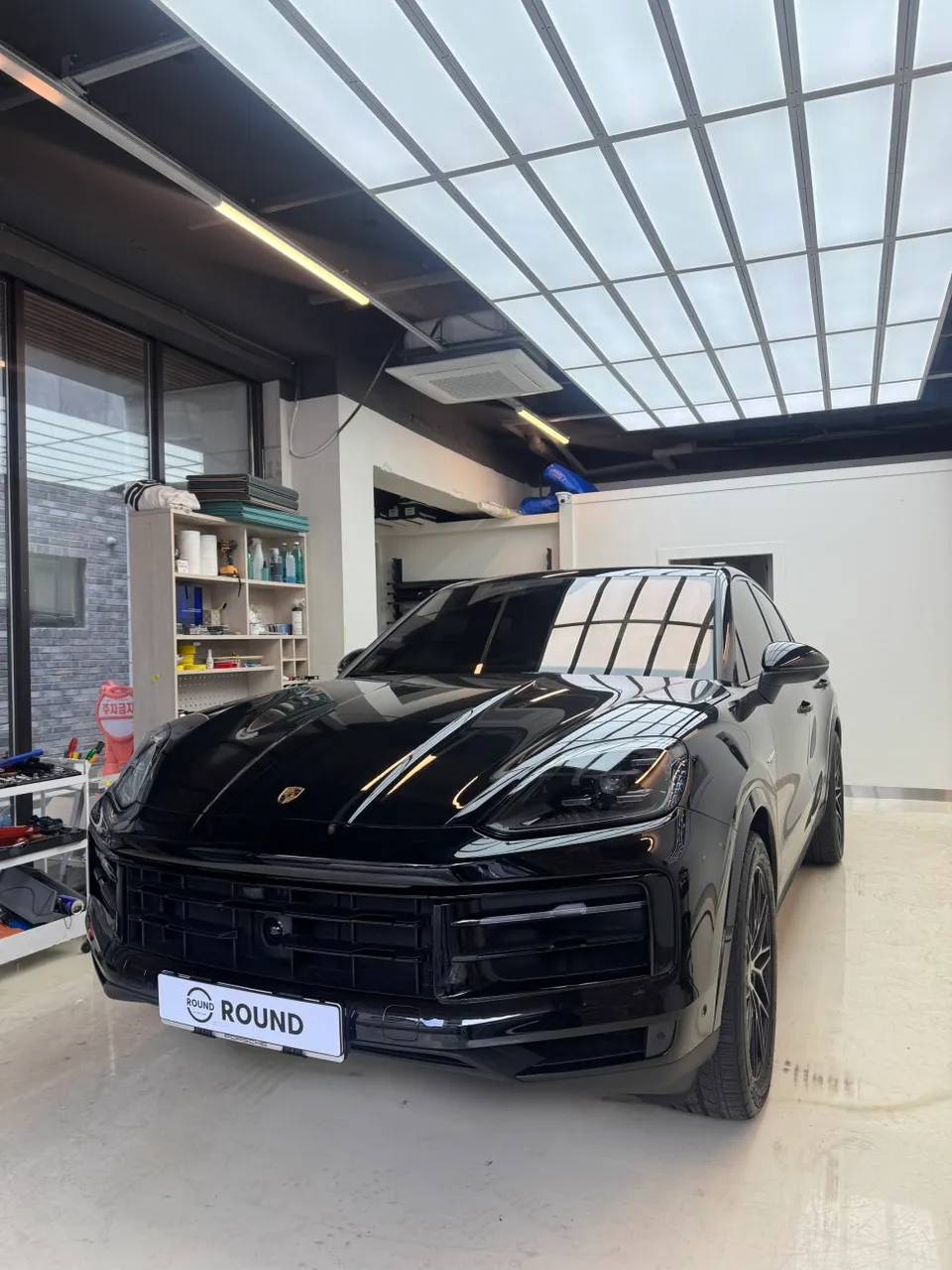 Porsche CayenneのPPF施工事例｜費用目安・仕上がり 施工写真 2-1