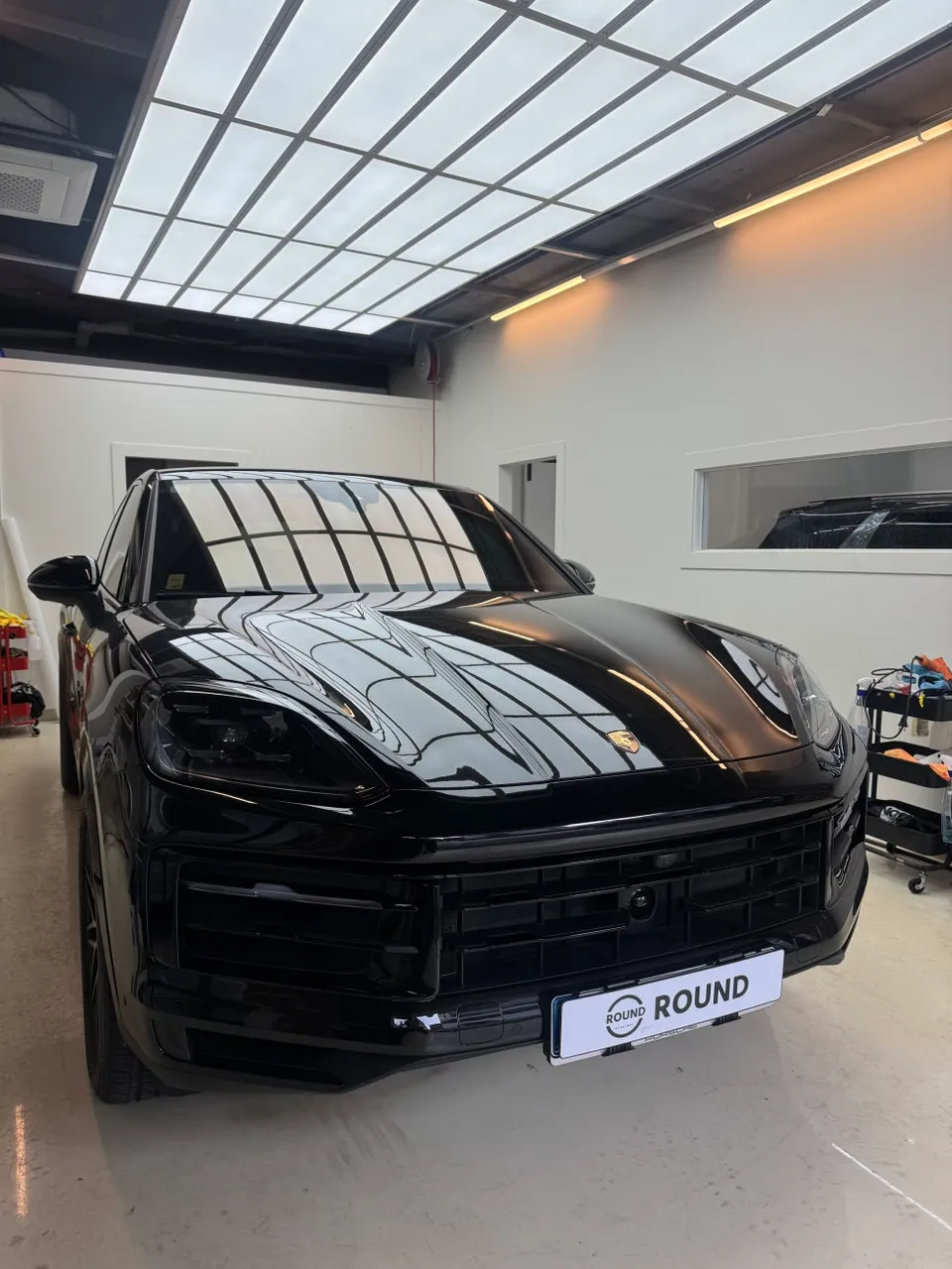 Porsche CayenneのPPF施工事例｜費用目安・仕上がり 施工写真 3-1