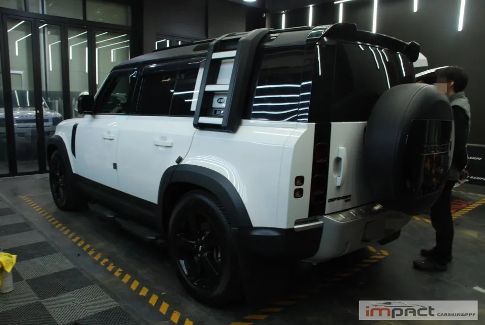 Land Rover Defender 110 vinyl wrap - Land Rover Defender 110 Vinyl Wrap Review — Cost & Results photo 4