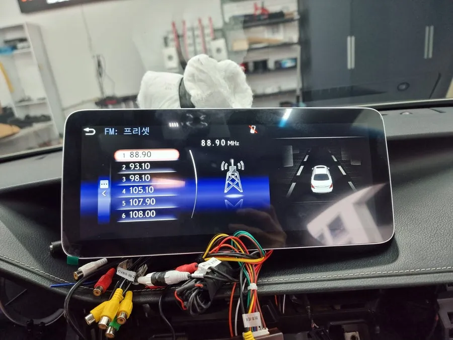 Lexus ES 300h android head unit - Lexus ES 300h CarPlay Retrofit Installation Review — Cost photo 4